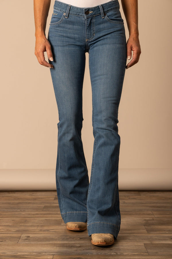 Kimes Ranch Jeans Women's MID RISE Lola Soho Fade Trouser