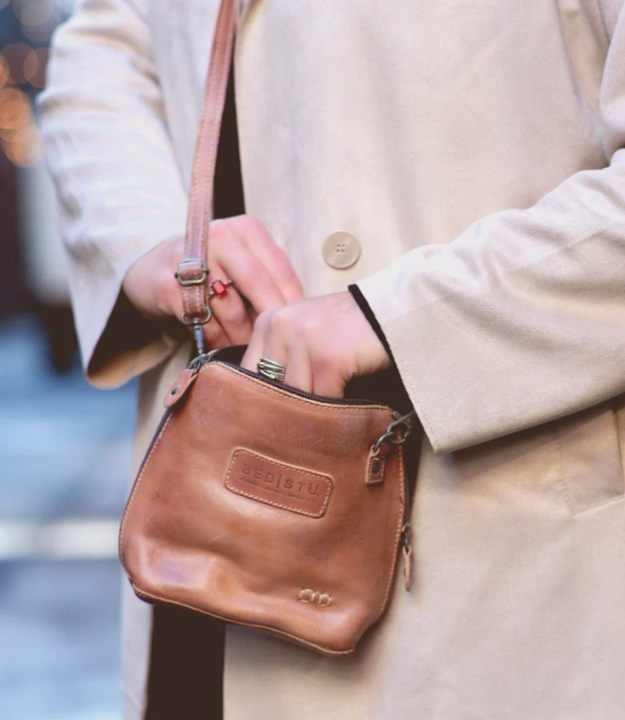 Ventura - Tan Rustic Mason - Crossbody Bag
